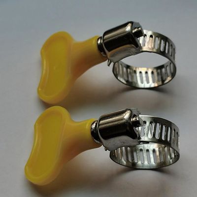 Grampos de mangueira de tipo americano de aço inoxidável padrão GB personalizados com alça de borboleta de plástico para mineração e pesado