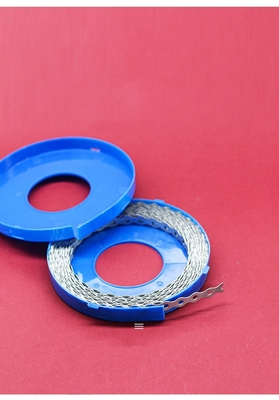 100% QC Passado Alta Durabilidade Faixa de Aço Perforada Faixa de Plástico Pulverizada Metal Performance Branca e Durável Largura 12mm