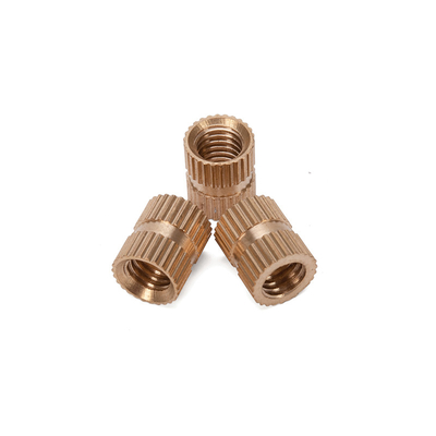 ANSI Padrão de tamanho personalizado Tratamento de água DIN Brass Knurled Nut Insert com acabamento passivado no sistema de medição métrica