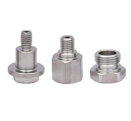 Conexão de flange de cabeça quadrada Partes automáticas de usinagem CNC para painéis de alumínio de 1/2' 4' aço em aplicações industriais