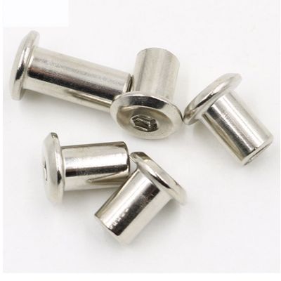 Medida Imperial de aço inoxidável automotivo M6 porca e parafuso com acabamento cromado projetado para o padrão JIS