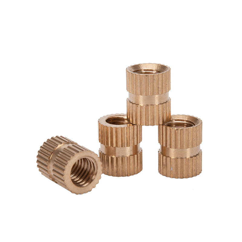 ANSI Padrão de tamanho personalizado Tratamento de água DIN Brass Knurled Nut Insert com acabamento passivado no sistema de medição métrica