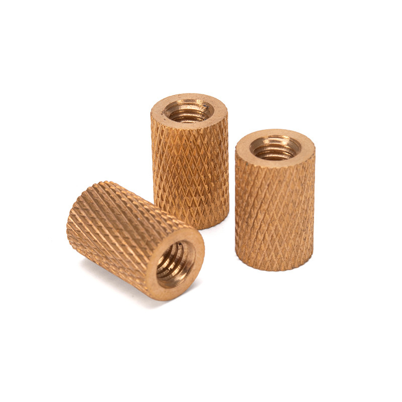 Medição métrica Padrão reticulado de aço inoxidável moldeado cilindrico com ranhuras de injeção de latão inserir uma porca para brinquedo
